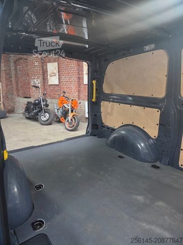 Minibus MERCEDES-BENZ Vito Kasten 110 Kamera Tempom. Klima Tüv neu E6