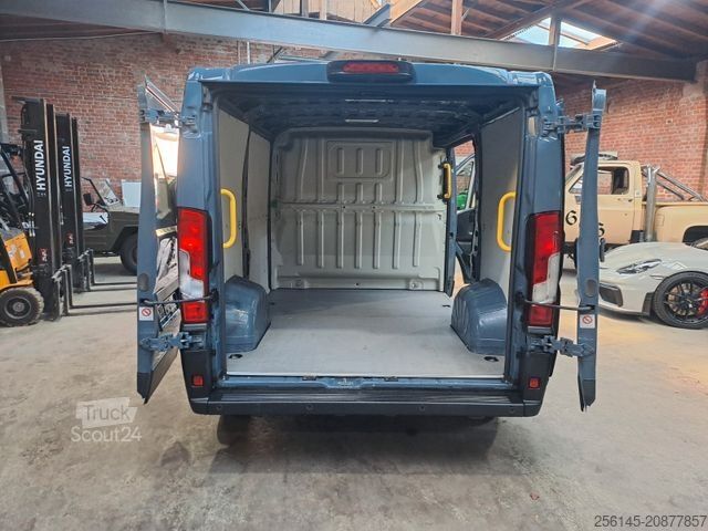 Furgoneta PEUGEOT Boxer Kasten L1 H1 Klima Kamera Tempo Tüv E6