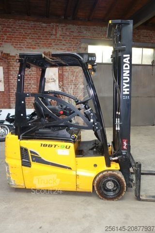 Front loader forklift HYUNDAI 18BT-9U UVV Neu 4,25m Hubh 1680kg Ladegerät