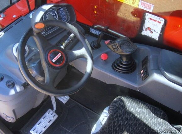Teleskopický nakladač Manitou MT 625 H COMFORT 75K ST5 TURBO 4x4x4 *6m