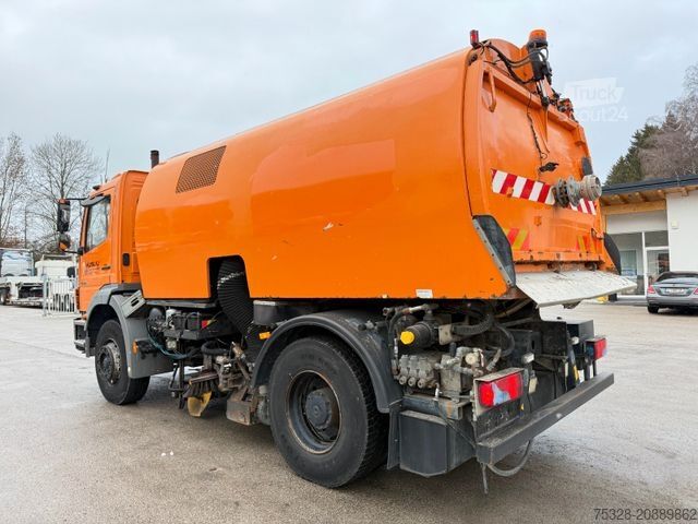 Balayeuse de voirie MERCEDES-BENZ Axor 1828 4X2 BB Bucher Optifant 70 7m³