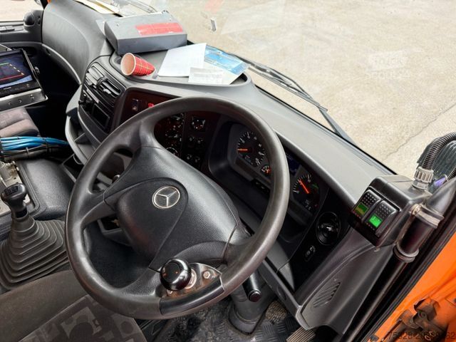 Spazzatrice stradale MERCEDES-BENZ Axor 1828 4X2 BB  Bucher Optifant 70 7m³