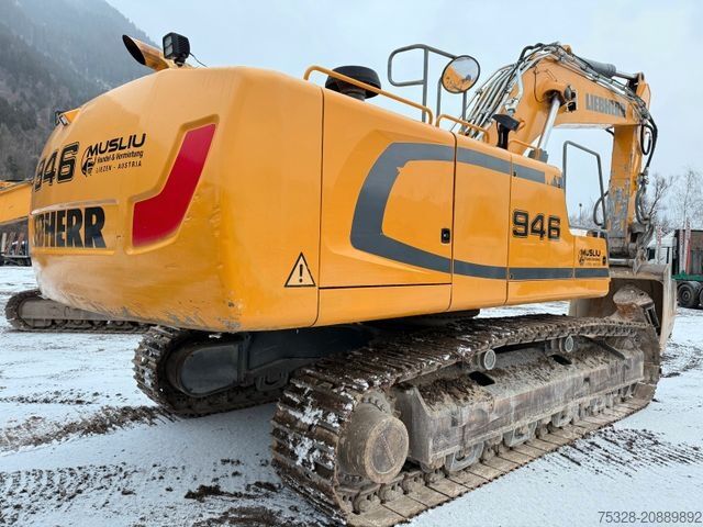 Excavator pe şenile LIEBHERR R 946 LC Schnellwechsler 2x Löffel + Reißzahn
