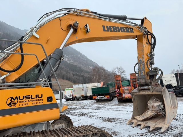 Excavator pe şenile LIEBHERR R 946 LC Schnellwechsler 2x Löffel + Reißzahn