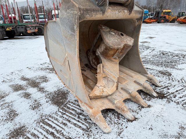 Excavator pe şenile LIEBHERR R 946 LC Schnellwechsler 2x Löffel + Reißzahn