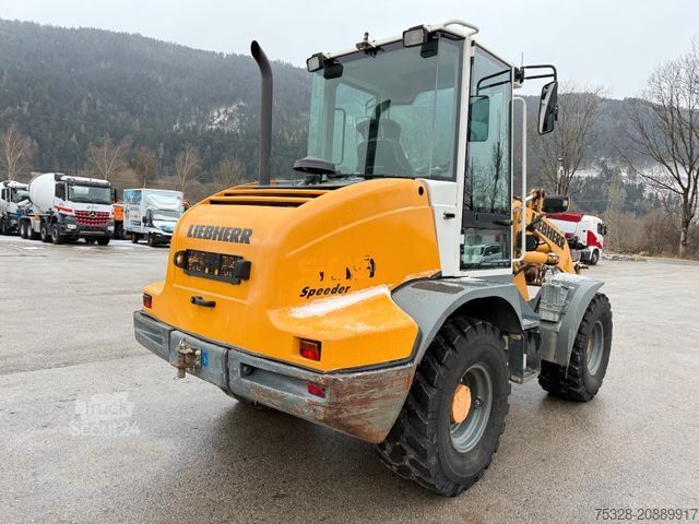 Tekerlekli yükleyici LIEBHERR L 509 Speeder Schnellwechsler Schaufel + Gabel