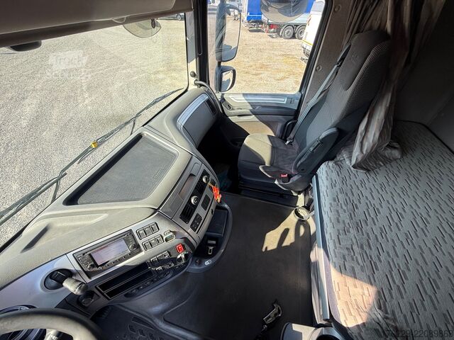 Standardní tahač daf XF 510