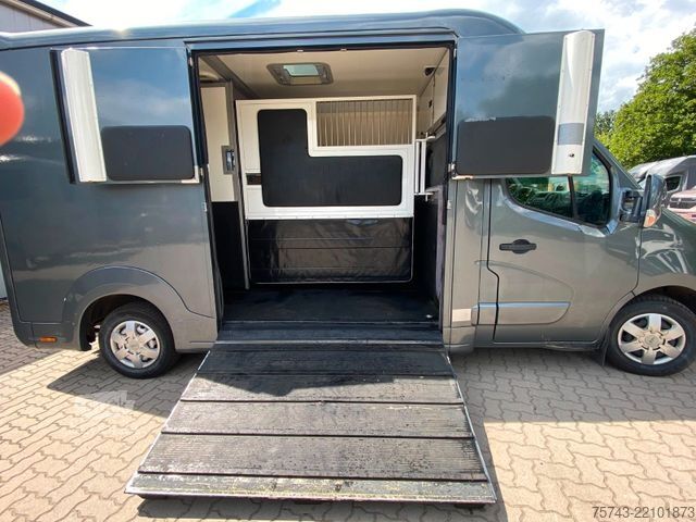 Przyczepa do przewozu bydła RENAULT Master STX 3 Sitzer  Automatik Haras / Hengste