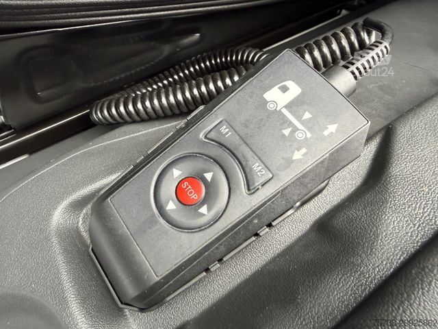 Tentinė furgonė MERCEDES-BENZ Atego 818 L Pritsche+Plane+LBW/Klima/EURO6D