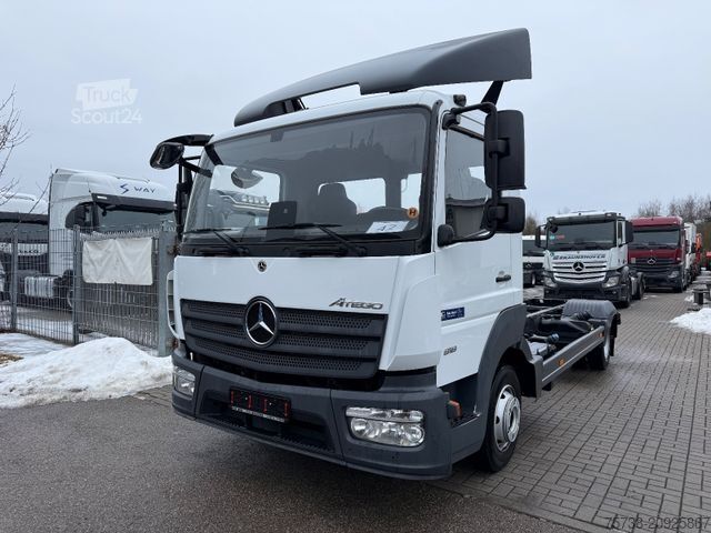 Furgono važiuoklė MERCEDES-BENZ Atego 818 L Fahrgestell/Klima/SCHALTER/EURO6D