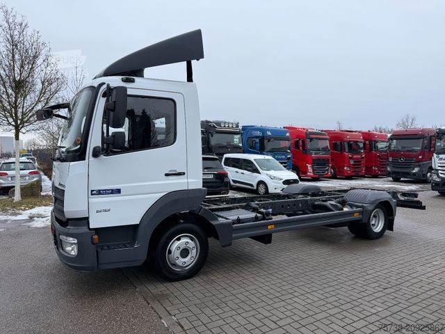 Furgono važiuoklė MERCEDES-BENZ Atego 818 L Fahrgestell/Klima/SCHALTER/EURO6D
