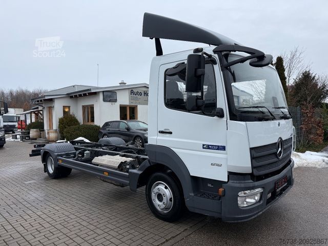 Furgono važiuoklė MERCEDES-BENZ Atego 818 L Fahrgestell/Klima/SCHALTER/EURO6D