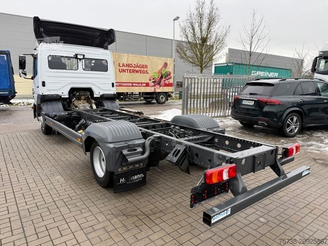 Furgono važiuoklė MERCEDES-BENZ Atego 818 L Fahrgestell/Klima/SCHALTER/EURO6D