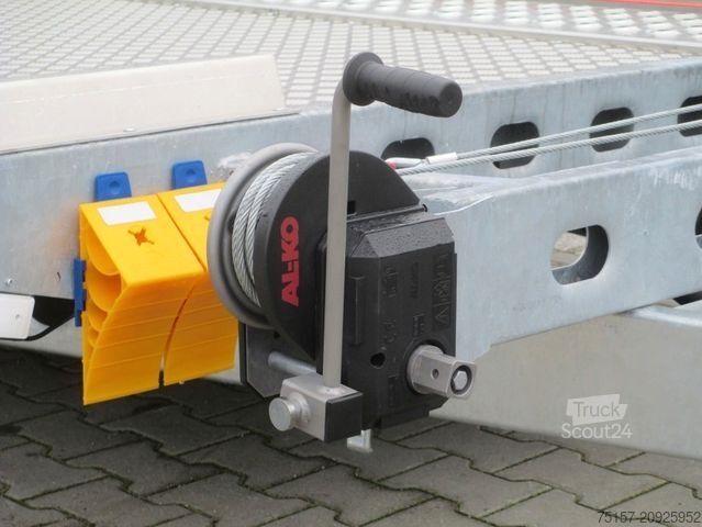 Autotransporter Anhänger BLYSS Merkur XL Fahrzeugtransporter 655x205cm 3500kgGG