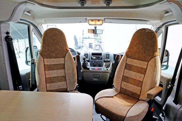 Autorulotă BÜRSTNER City Car 500 /  Aufstelldach  Festbett / Küche