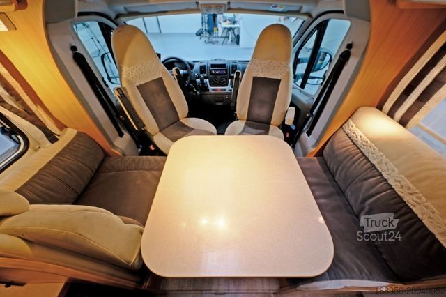 Autorulotă semi-integrată BÜRSTNER Nexxo T 580/1.Hand/Festbett/Klima/Markise