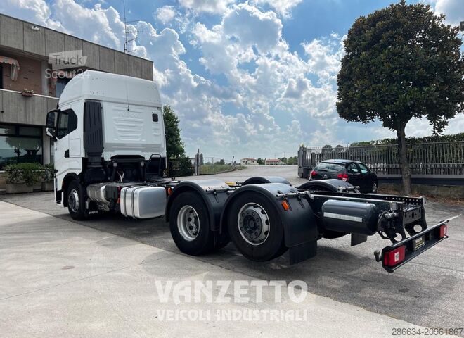 Kravas automašīnas šasija Iveco SWAY AS260S510