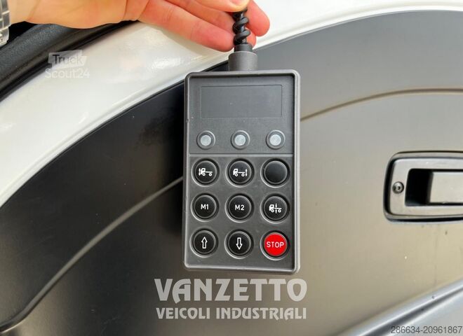 Kravas automašīnas šasija Iveco SWAY AS260S510