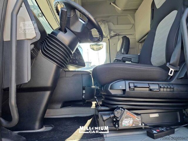 Standaard trekker FORD FMAX 500 AUTOM RETARDER PRESA DI FO