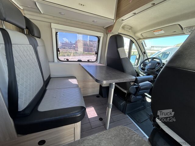 Caravan/camper Fiat Weinsberg Carabus 600 K | 4 Posti Letto | Completamente Attrezzato