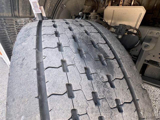 Standardni tegljač DAF XG 530 FT