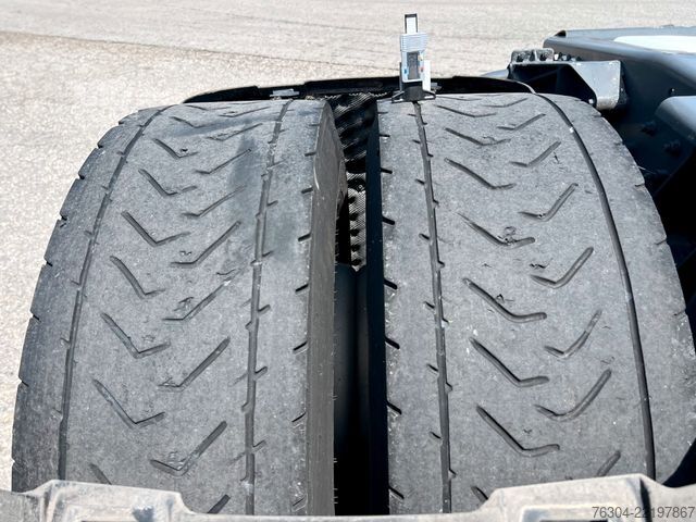 Standardni tegljač DAF XG 530 FT