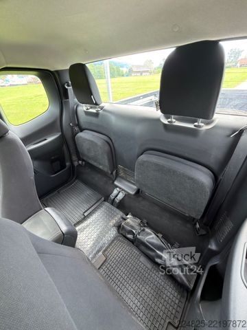 Pick-up NISSAN Navara NP300 Visia King Cab 4x4