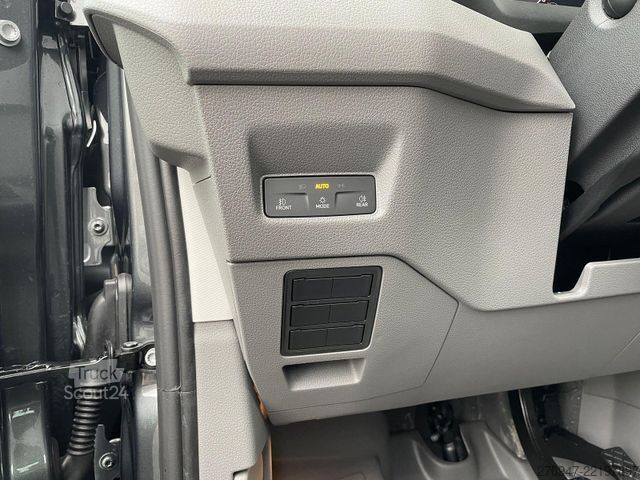 Dodávka s vysokou střechou MAN TGE 3.180 L4H3 MIXTO STANDHZ ACC LED SITZHZ