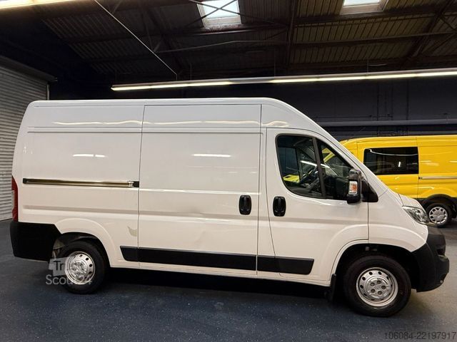 Фургон з високим дахом OPEL Movano Kasten L2H2 Klima Tempomat R-CAM NAVI AHK