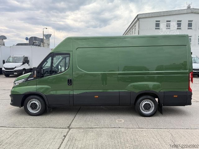 Umpikorja-auto IVECO 35S16HA8 V/P AHK / LED / RFK