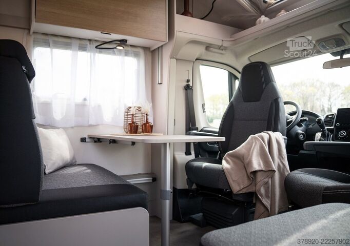 Half-integraal camper LMC Tracer 730 EL Oktober 2026 Verfügbar, AHK, Sat