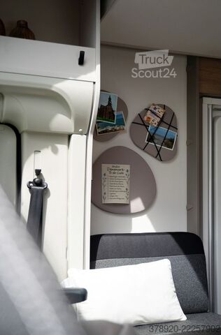 Half-integraal camper LMC Tracer 730 EL Oktober 2026 Verfügbar, AHK, Sat