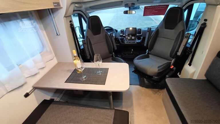 Half-integraal camper LMC Tracer 690 EL Oktober 26 Verfügbar, SAT, AHK