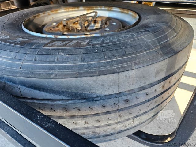 Camión plataforma con toldo MAN TGS 26.460 * GESAMTZUG *  VOLLLUFT * LIFT * ACC