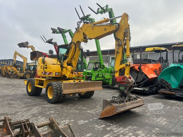 Pelle sur pneus Komatsu PW 118 MR-8