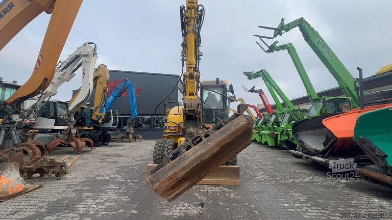 Pelle sur pneus Komatsu PW 118 MR-8