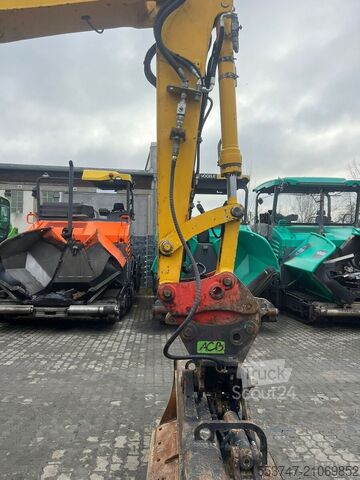 Pelle sur pneus Komatsu PW 118 MR-8