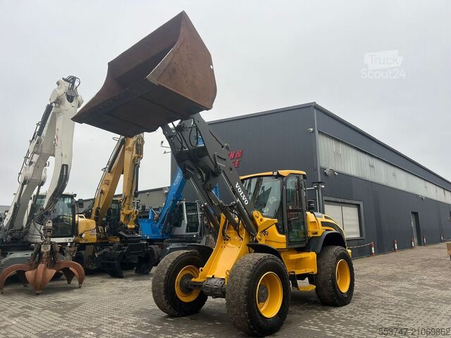 Încărcător pe roți Volvo L 45 F - TP