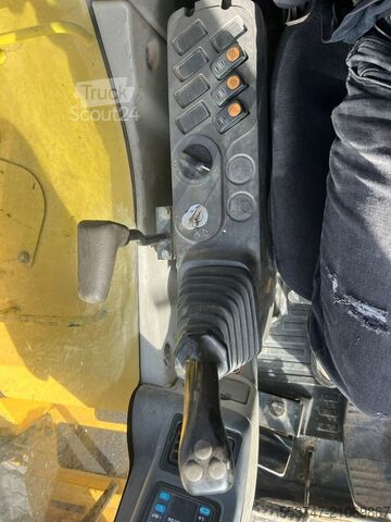 Pelleteuse midi Komatsu PC 88 MR