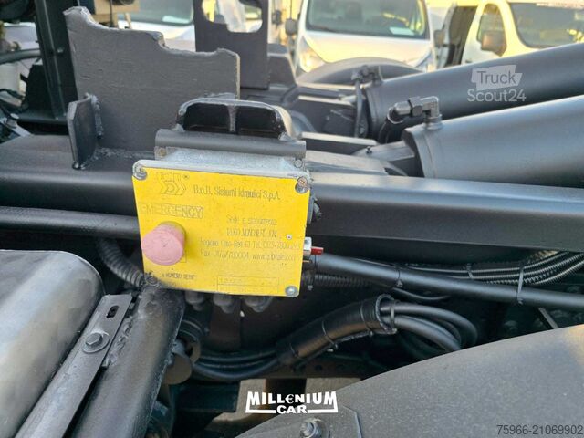 Standard SZM IVECO STRALIS 450 GANCIO SCARRABILE BOB 4 ASSI