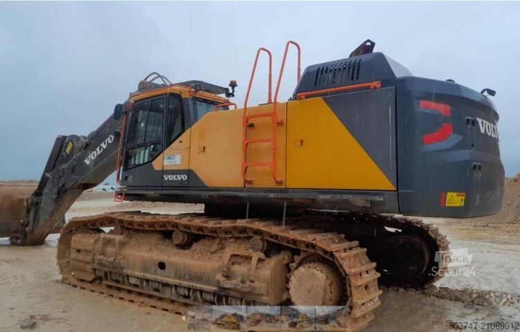 Pelle sur chenilles Volvo EC750E