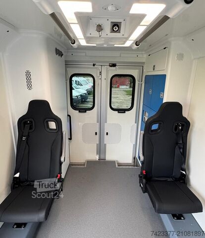 Ambulance Volkswagen Crafter