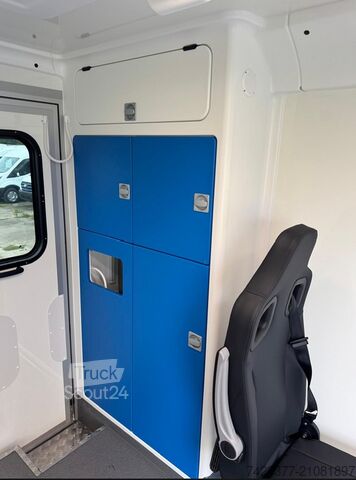 Ambulance Volkswagen Crafter