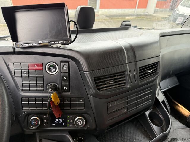 Camión caja Iveco SWAY 400