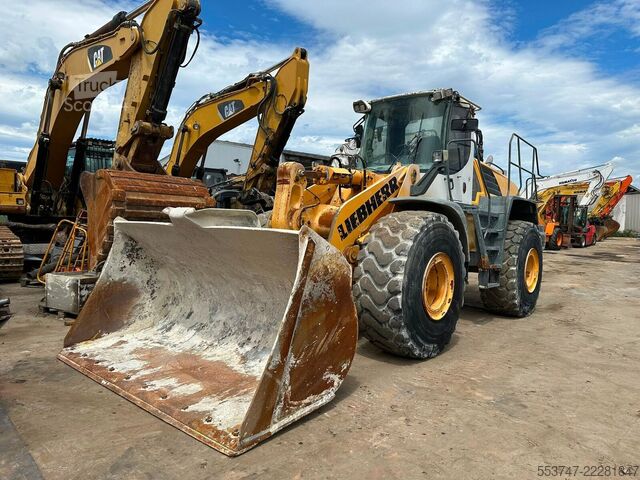 Laster Liebherr L 566 2 Plus 2 / AC / Waage
