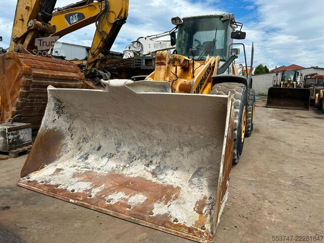 Laster Liebherr L 566 2 Plus 2 / AC / Waage