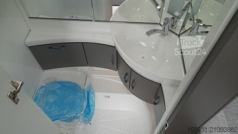 Τροχόσπιτο Hobby Excellent Edition 490 KMF 1800kgGarage47L Tank