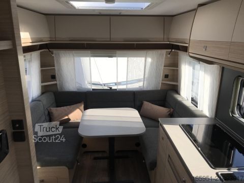 Τροχόσπιτο Fendt Bianco Activ 445 SFB Mod.2026 1700kg Dekopaket