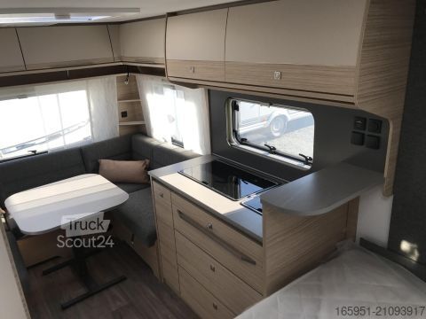 Τροχόσπιτο Fendt Bianco Activ 445 SFB Mod.2026 1700kg Dekopaket