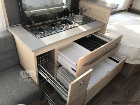 Τροχόσπιτο Fendt Bianco Activ 445 SFB Mod.2026 1700kg Dekopaket